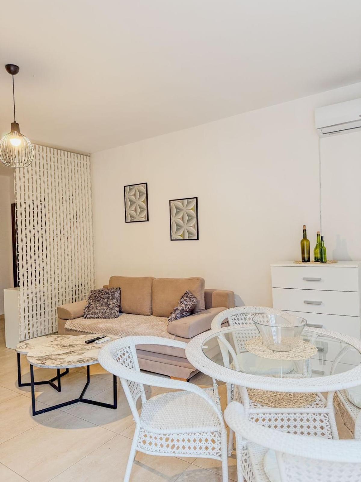 Odore Di Mare Apartments Saranda Extérieur photo